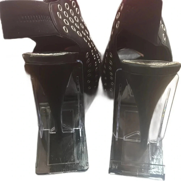 Bebe Belinda Grommet Peep Toe Ankle Slingback Boots Size 7 - Picture 4 of 11